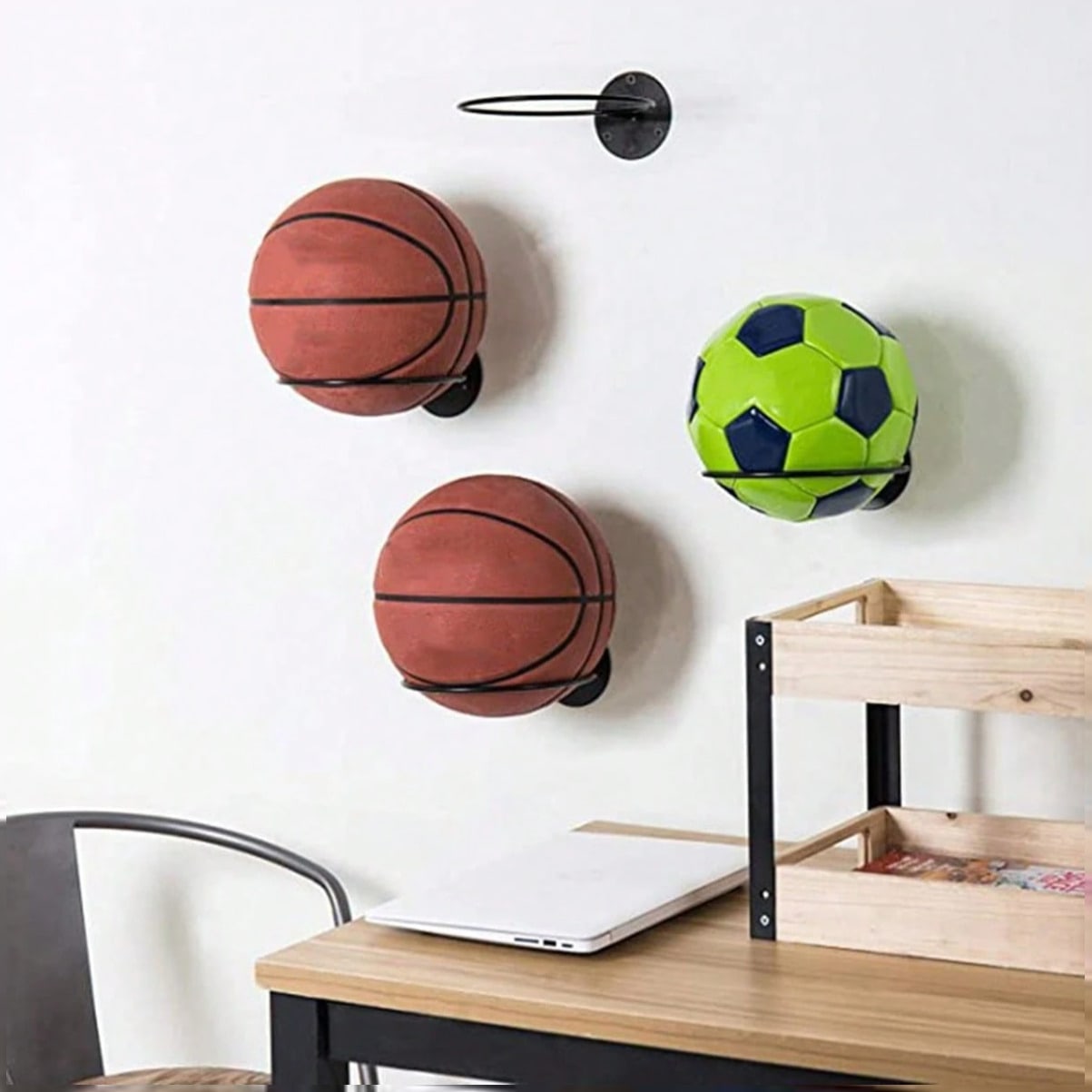 Home Gym Installation - Ruimtebesparende wandgemonteerde basketbalhouder voor thuisgym, garage